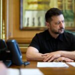 Зеленський ввів санкції проти «Маші і Ведмідь», Юри Єнакієвського і не тільки
