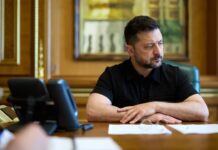 Зеленський ввів санкції проти «Маші і Ведмідь», Юри Єнакієвського і не тільки
