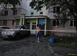 Обстріл Києва: врятували понад сотню людей, роботи завершено – фото, відео