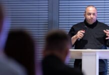 Джерела LIGA.net назвали ризики призначення Умєрова головою СЗР