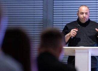 Джерела LIGA.net назвали ризики призначення Умєрова головою СЗР