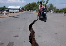 В Індонезії стався потужний землетрус, загинули десятки людей – фото