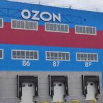 Дрони атакували Оренбург: горів склад маркетплейсу Ozon – відео