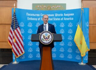 Новий тимчасовий повірений США Пол Г’юстон розпочав роботу в Україні