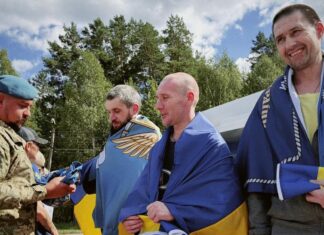 В Україну повернулася група військових, що вважалися зниклими – фото