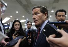 Сенатор США сподівається, що «нищівні» санкції проти Росії ухвалять у вересні