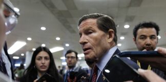 Сенатор США сподівається, що «нищівні» санкції проти Росії ухвалять у вересні