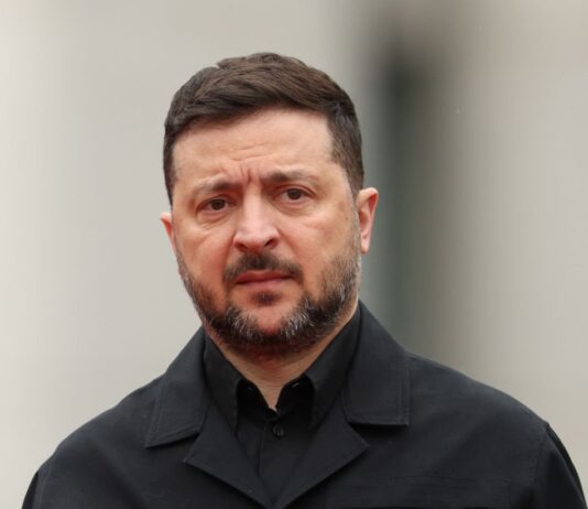 «Просто твари». Зеленский пообещал ответ на удар по ТЦ в Кривом Роге