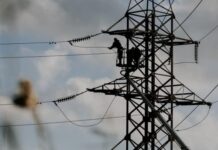 На оккупированной Донбассе свет выключают без единого графика: что происходит в Мариуполе