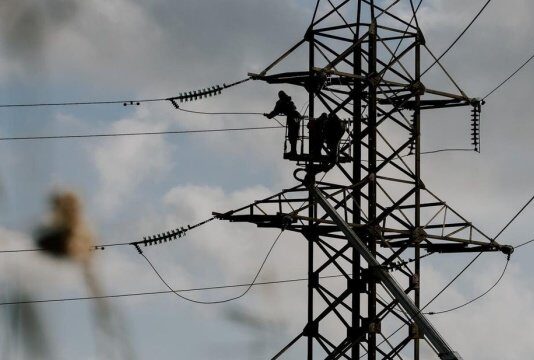 На оккупированной Донбассе свет выключают без единого графика: что происходит в Мариуполе