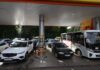 «Бензина нет»: россияне снова жалуются на дефицит, заправки пустые даже в Москве