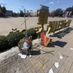 Сине-желтый дым над центром Донецка: дроны ударили по оккупационной символике