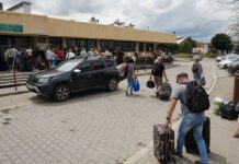 В Польше оппозиция предлагает депортировать безработных украинских мужчин