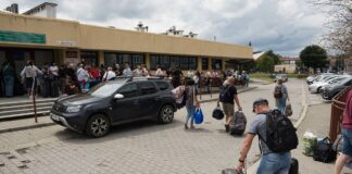 В Польше оппозиция предлагает депортировать безработных украинских мужчин