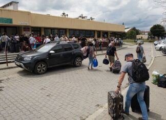 В Польше оппозиция предлагает депортировать безработных украинских мужчин