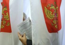 Поквартирные обходы, мобильные ящики и москвич Бородай: как Россия готовит выборы в оккупированном Мариуполе