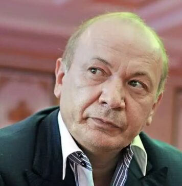 Зеленский ввел санкции против экс-регионала Иванющенко