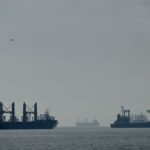 Зерновой экспорт РФ под ударом: за два дня дроны атаковали пять судов в Черном море