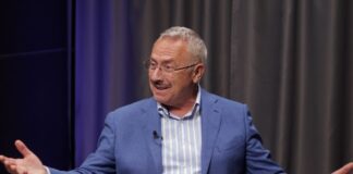 «Олигархическая система возникла при Кучме, но преемники ее не сломали»: интервью с Головатым