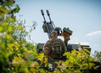 1630 время войны. Россия ударила по Запорожью и детской больнице в Киеве, в РФ горели склад Wildberries и НПЗ