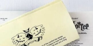 Джоан Роулинг прислала письмо и книгу с автографом уволенному защитнику Мариуполя, — ФОТО