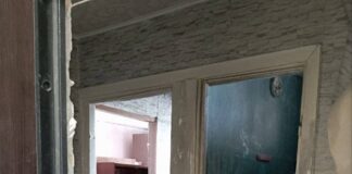 «А если вернутся хозяева?»: в Мариуполе показали квартиры, предложенные оккупантами в качестве компенсационного жилья, — ФОТО