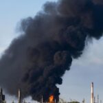 Силы обороны ударили по большому НПЗ в 800 км от границы