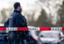 В Германии обмеление Рейна обнажило гранату, которая вдруг начала дымить