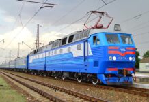 «Укрзализныця» меняет движение поездов из-за длительной атаки на Киевщине