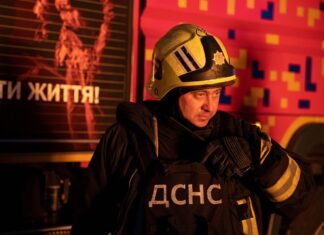 РФ массированно атаковала Сумы КАБами: повреждены дома, пострадали 5 человек