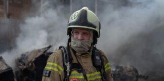 Россияне ударили по АЗС возле дома в Харькове, возник пожар