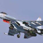 В ГУР раскрыли производителей российского истребителя Су-35С