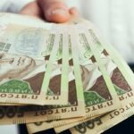 Мариупольские переселенцы могут получить 10 тысяч гривен: кто имеет право и какие документы нужны