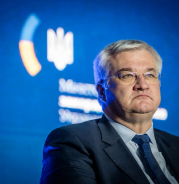 «Політика Орбана процвітає». Україна зреагувала на заяви Мадяра про Карпатську вісімку і нафтобази