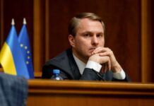 Колишнього генпрокурора Кравченка звільнили з органів прокуратури. Він сам попросив про це
