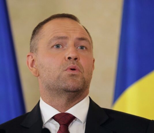 Навроцький пообіцяв назвати на честь Трампа майбутню військову базу США в Польщі