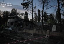 РФ вгатила балістикою й дронами по Києву та області: вбила робітників Укрзалізниці – фото