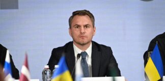Зеленський попросив Кравченка піти у відставку з посади генпрокурора – джерела