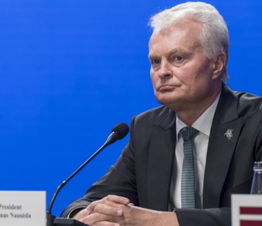 «Поведінка РФ стає дедалі агресивнішою». Науседа вважає, що БпЛА можуть дозволяти збиватись з курсу