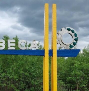 РФ убила чотирьох цивільних у Сумській області, вгативши по автівці