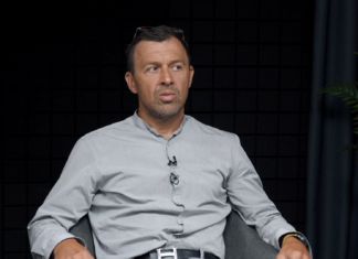 Ексбанкір Оністрат пояснив LIGA.net, чому в бюджет на 2027 рік заклали курс долара 48,3 грн