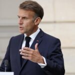«ЦРУ не інформувало». Макрон заперечив атаку російських дронів з моря, але визнав гібридну загрозу