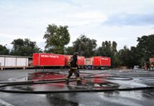 «Бандероль» уничтожила депо «Новой почты» в Днепре: есть погибший