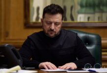 Зеленский подписал закон о жестких наказаниях для мошеннических колл-центров