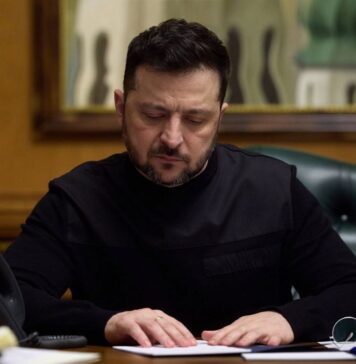 Зеленский подписал закон о жестких наказаниях для мошеннических колл-центров