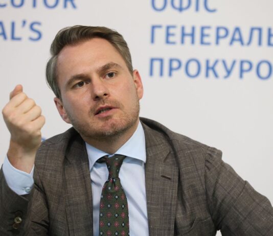 В Офисе генпрокурора опровергли «подозрение» директору НАБУ от Кравченко