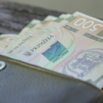 Помощь на детей одиноким матерям положена и мужчинам: в ПФУ назвали условия