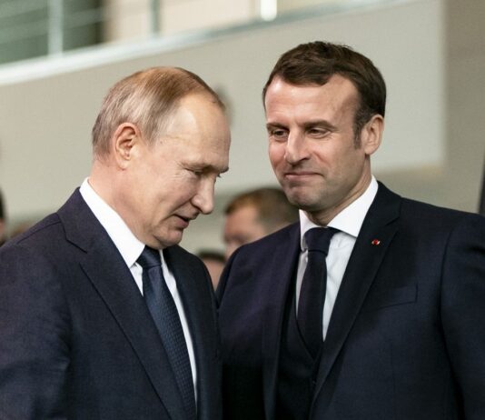 Франция готовит план защиты от российских дронов и кибератак, — СМИ