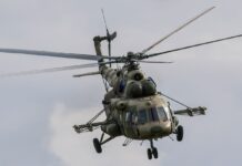 На Сахалине российский Ми-8 с работниками избиркома упал прямо на трассу