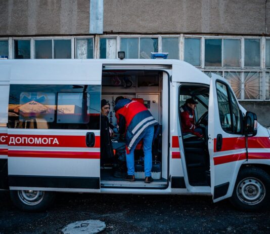 В Киеве медики «скорой» будут получать доплаты за работу во время атак РФ